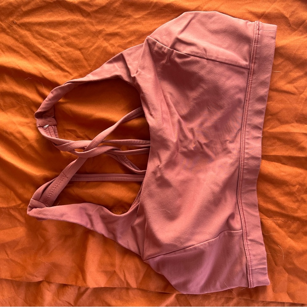 Lululemon sports bra